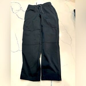 Cat and Jack Boys Black Joggers size small (6/7)
